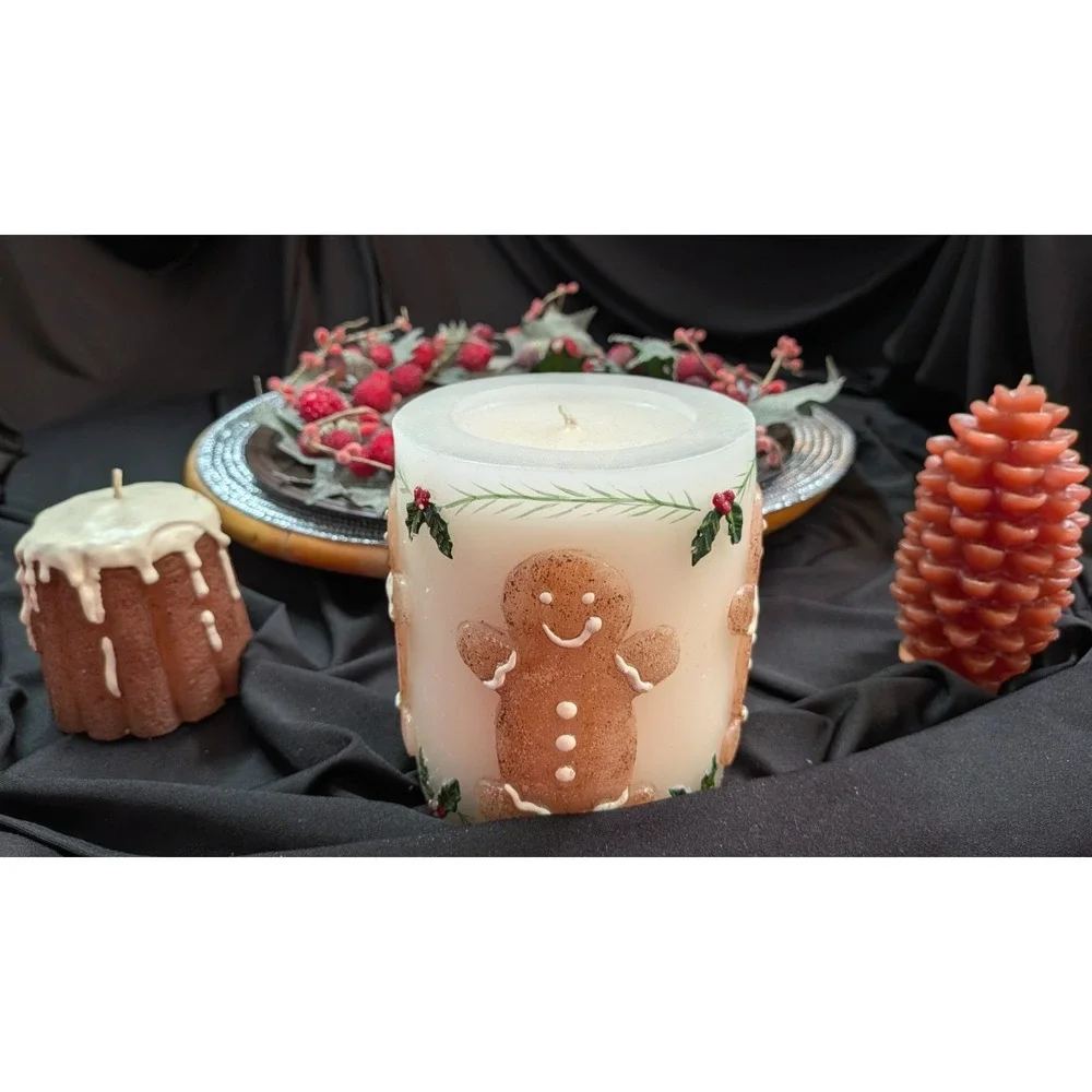 Centerpiece Candle Holder Ring Floral Roses Cranberries Holly Glitter Christmas